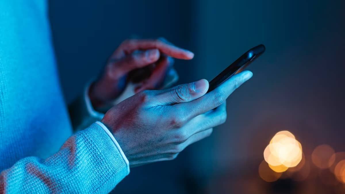 Tecnologia supera influenciadores como fonte de confiança para finanças