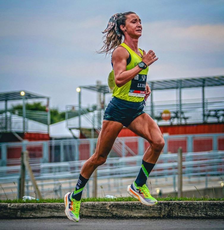 Luisa Giampaoli, atleta que estava internada com leptospirose, morre aos 29 anos no RS