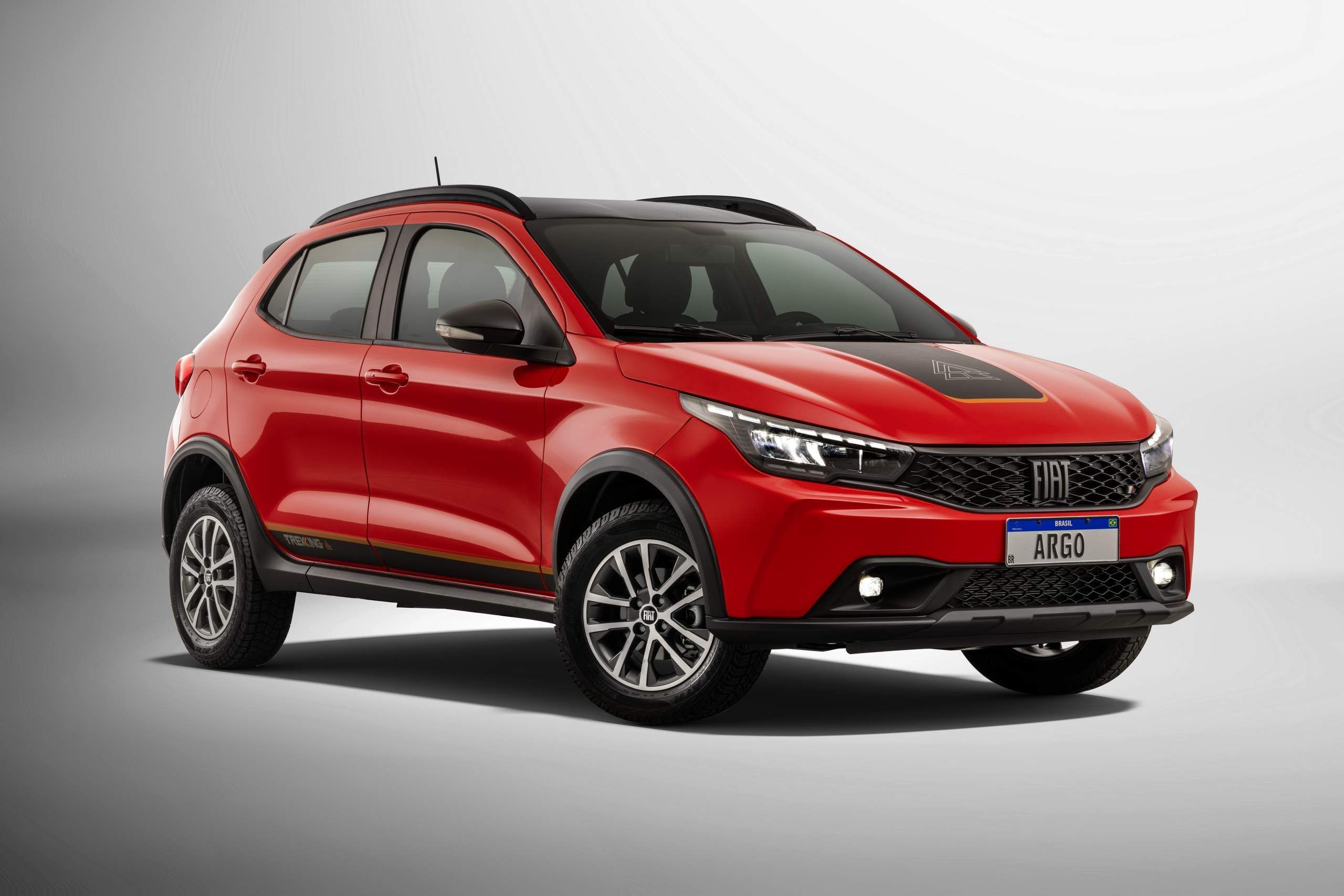 Prestes a mudar, Fiat Argo chega a 750 mil unidades produzidas em Betim