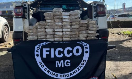 Ficco apreende 64kg de pasta base de cocaína