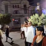 Santo Antônio cai na cabeça de fiel durante procissão em Patos de Minas