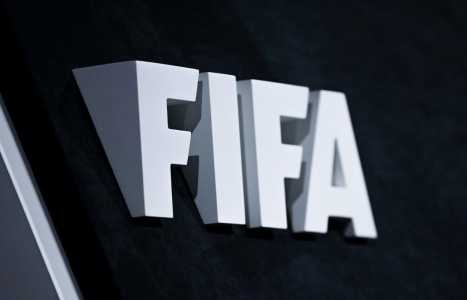 Logo da Fifa durante evento da entidade