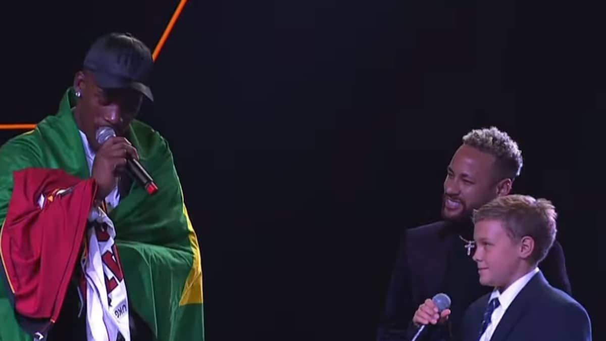 Filho de Neymar traduz falas de Jimmy Butler durante leilão