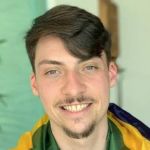 Vídeo: veja imagens da operação da Polícia Civil envolvendo Jair Renan Bolsonaro  