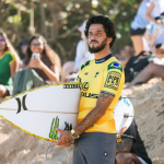 Filipe Toledo desiste do Circuito Mundial de Surfe para cuidar da saúde mental