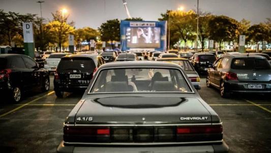 Filmes serão exibidos ao ar livre em cidades de MG