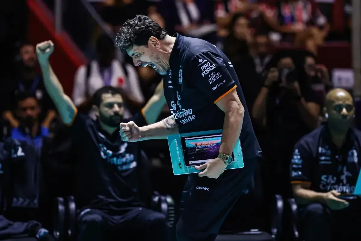 Técnico do Osasco abre o jogo sobre temporada após conquistar a Superliga