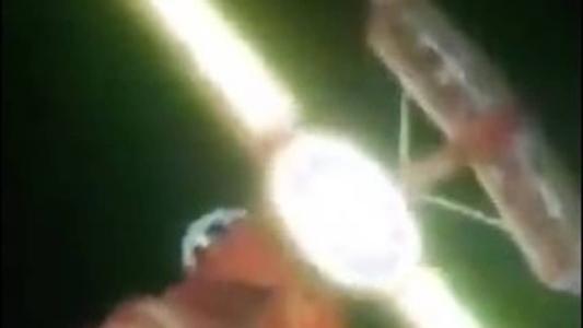 'Fiquei apavorada', conta mãe que segurou filho em acidente com kamikaze em parque de diversões