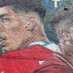 Roberto Firmino recebe homenagem em Liverpool após última partida em Anfield