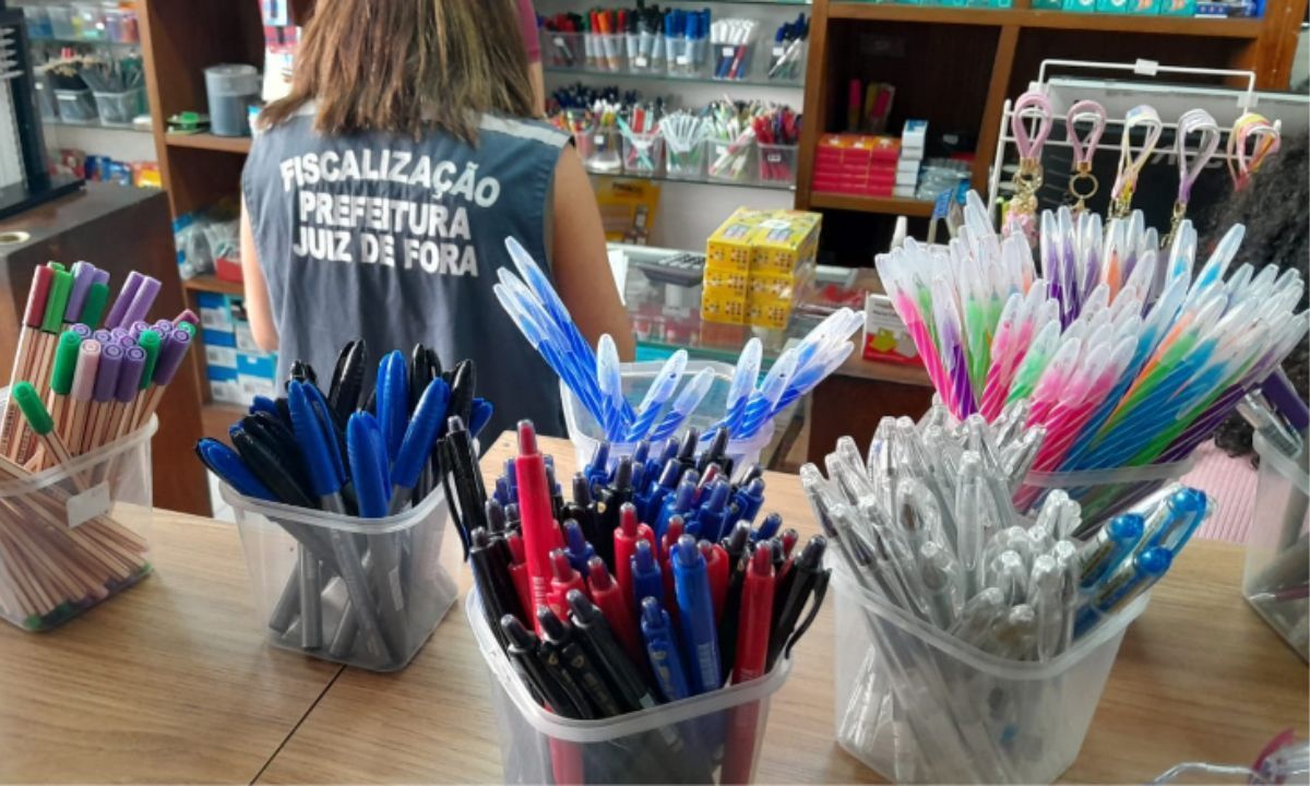 Operação Volta às Aulas: papelarias são fiscalizadas pelo Procon de Juiz de Fora