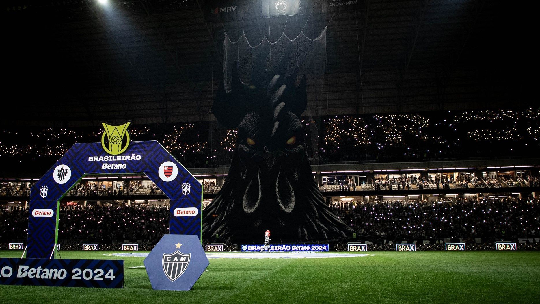 Atacante do Flamengo se derrete por torcida do Atlético: 'A Massa empurra'
