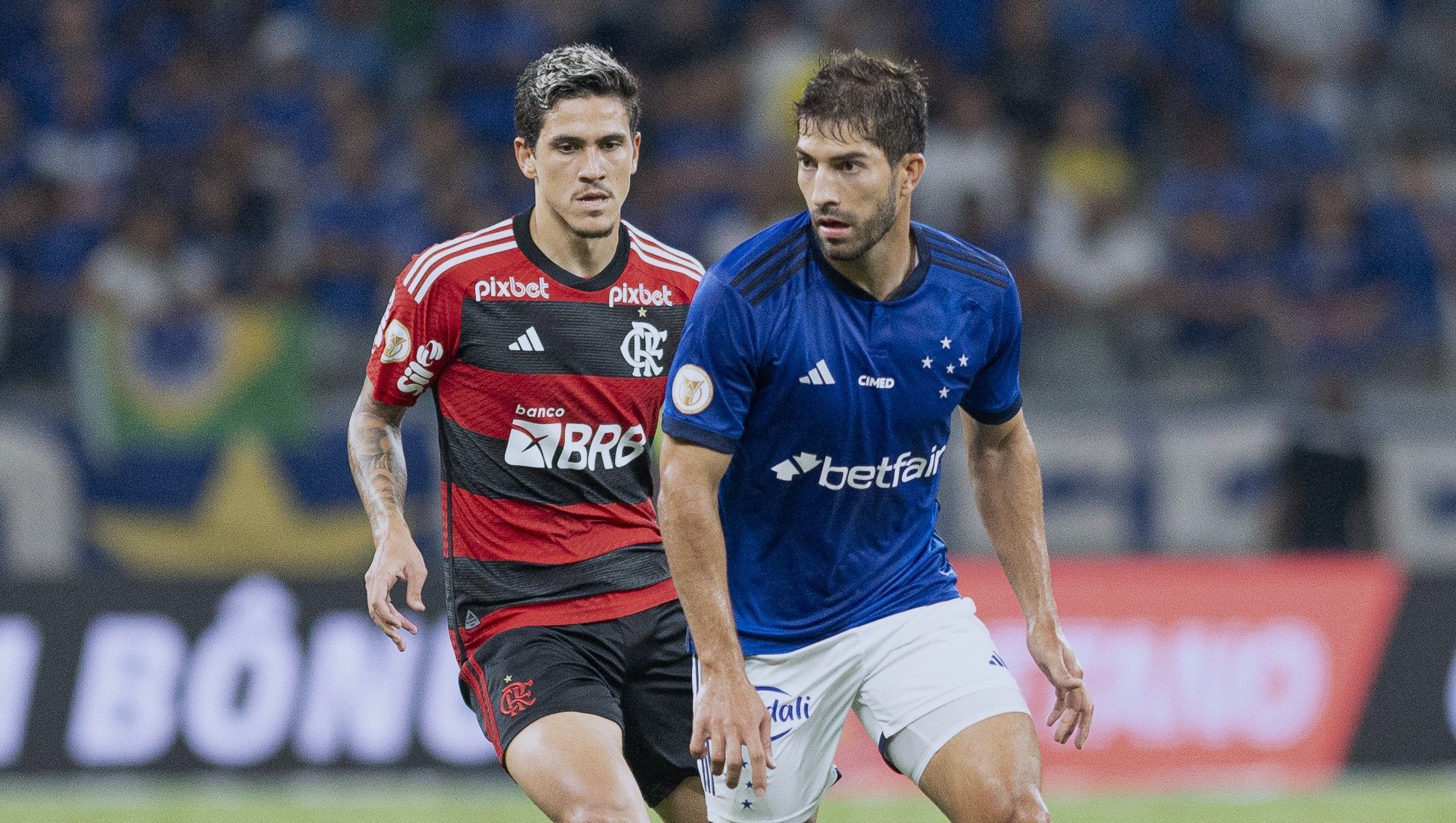 Juntos, Atlético e Cruzeiro faturaram menos que Flamengo em cotas de TV no Brasileiro 2023