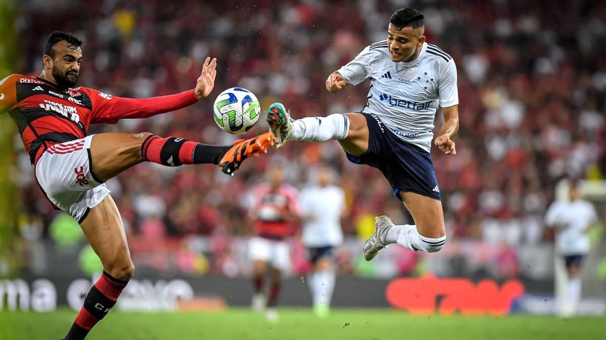 Cruzeiro desperdiça chances e empata com Flamengo no Maracanã pelo Brasileiro