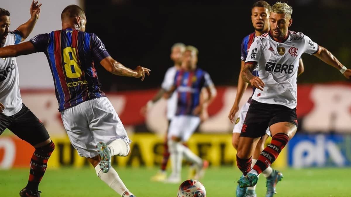 Flamengo joga mal e empata sem gols contra o Madureira, em Cariacica