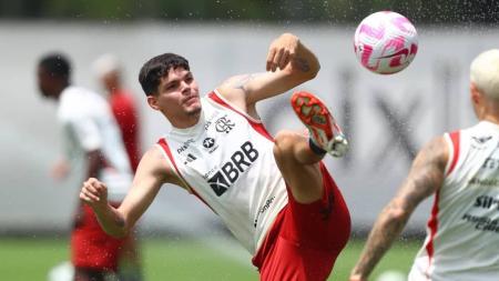 Flamengo e Santos se enfrentam no Mané Garrincha