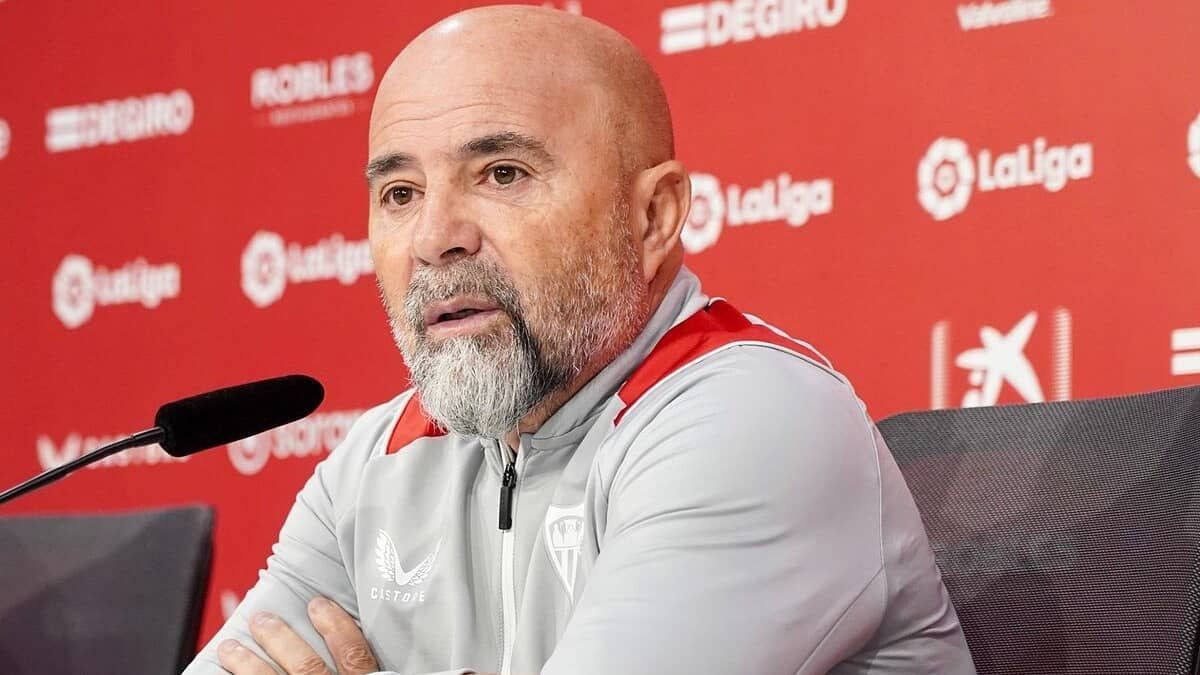 Flamengo acerta com Sampaoli, que embarca para o Rio no sábado