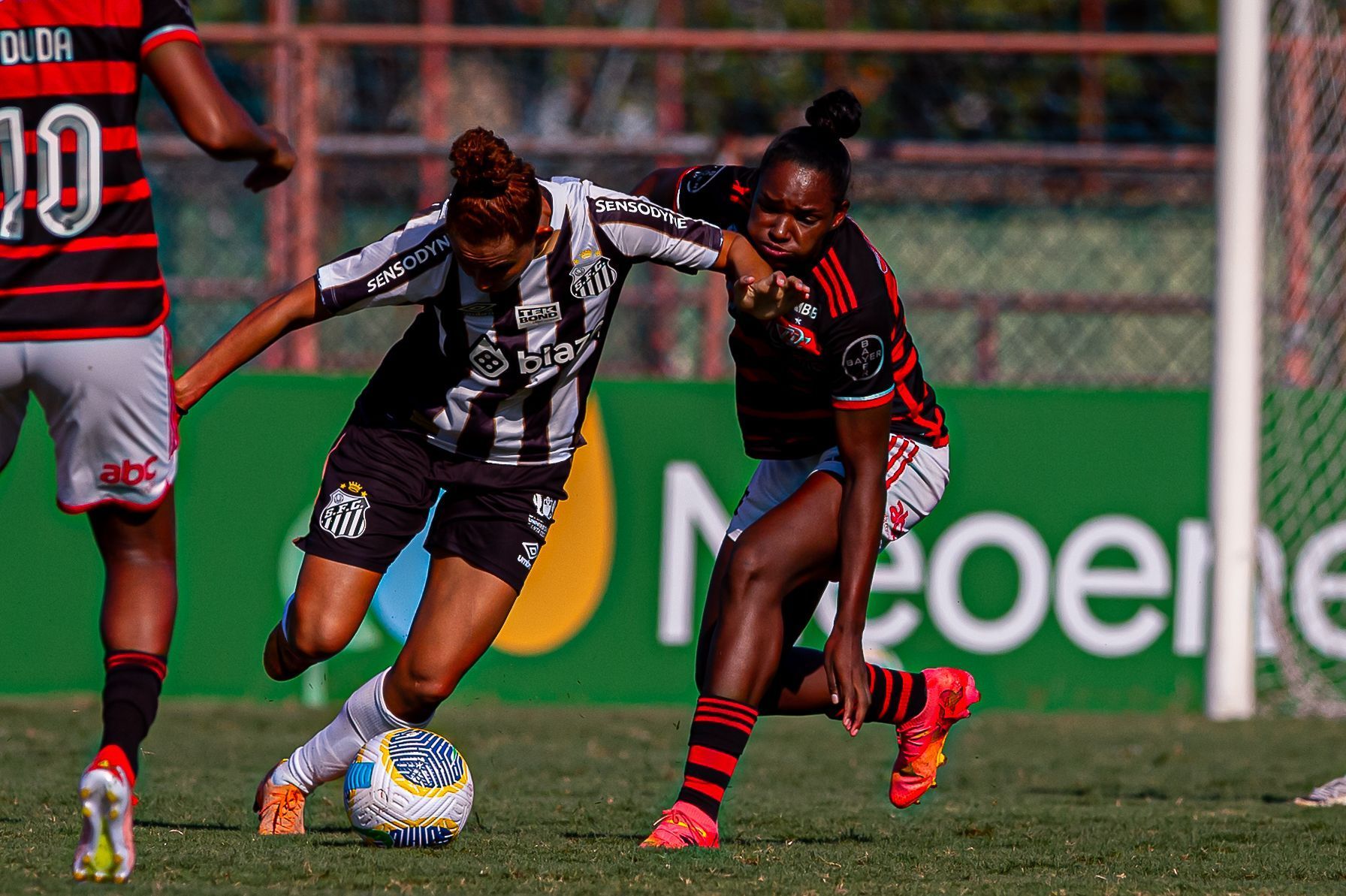 Brasileiro Feminino: Flamengo dá goleada histórica no Santos