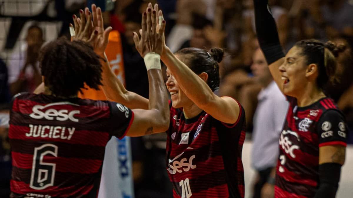Flamengo elimina Fluminense e encara Praia Clube na semifinal da Superliga