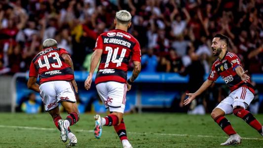 Flamengo venceu o Racing no Maracanã