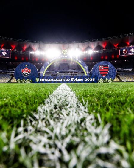 Flamengo e Vitória se enfrentam nesta segunda (25), no Maracanã, pelo Campeonato Brasileiro