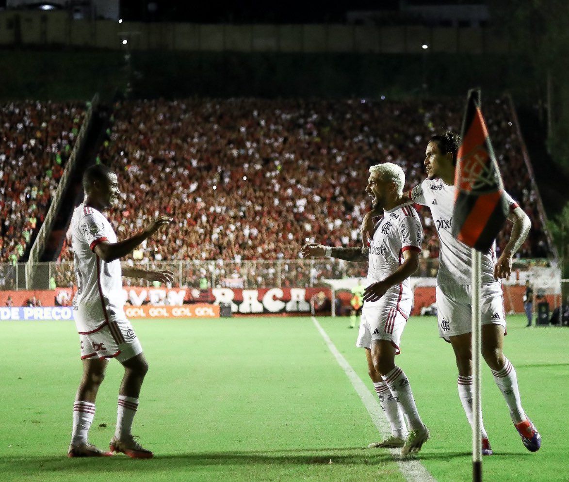 Vitória 1x2 Flamengo: veja os gols e melhores momentos de jogo pelo Brasileirão