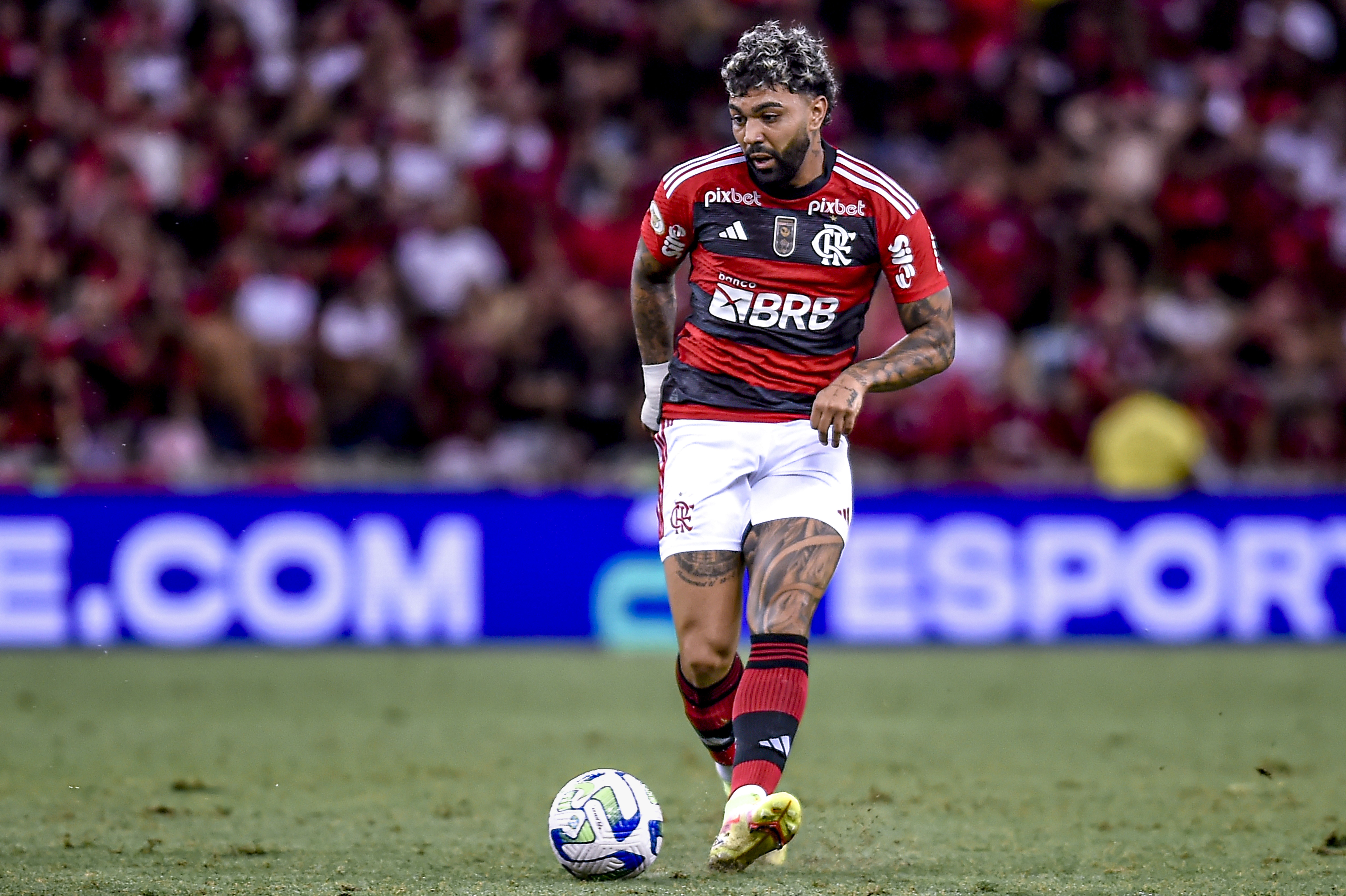 Presidente do Corinthians explica desistência pela contratação de Gabigol