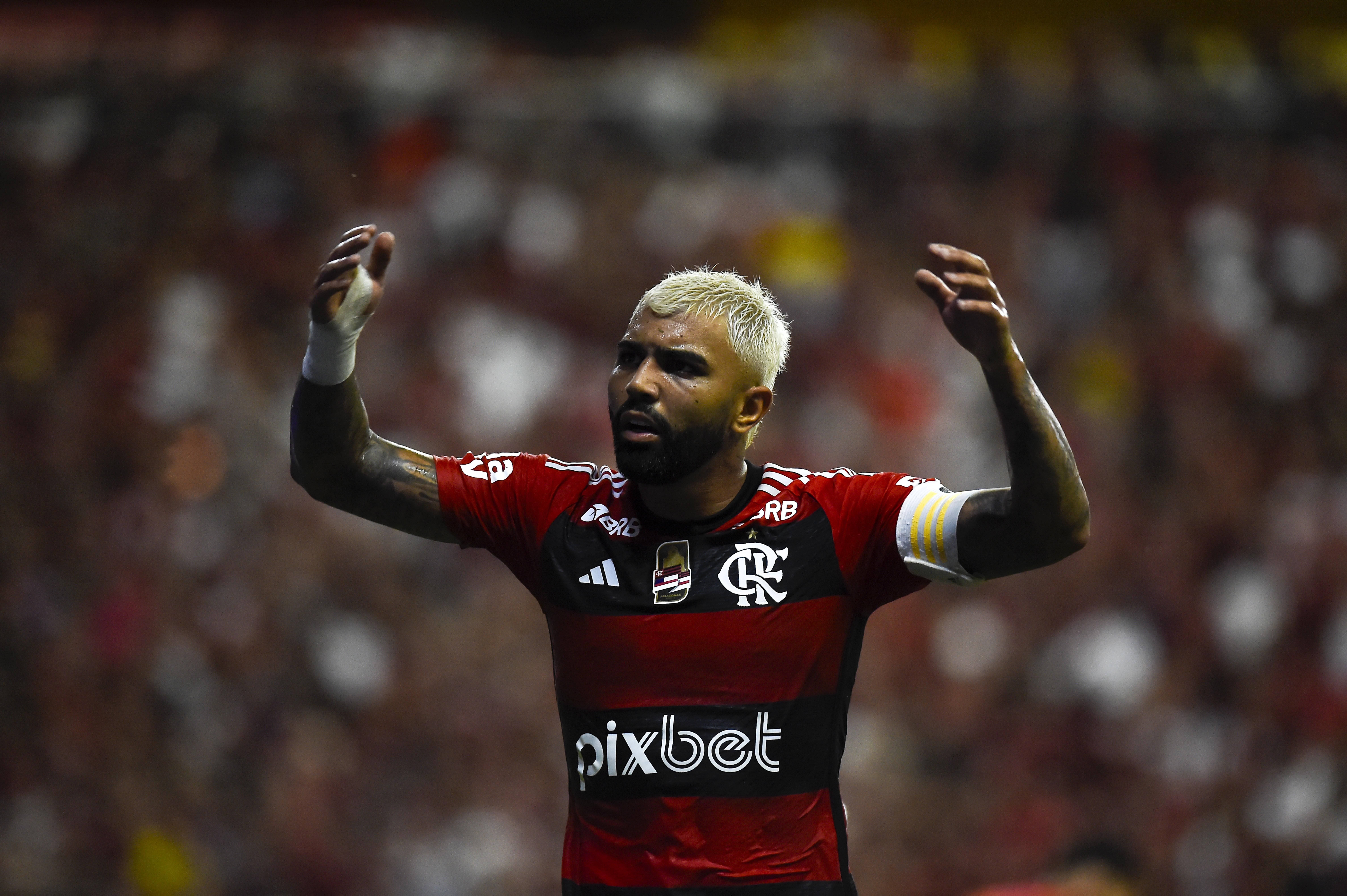 Tite é direto sobre como usar Gabigol e descarta escalá-lo de uma forma: 'Inviável'
