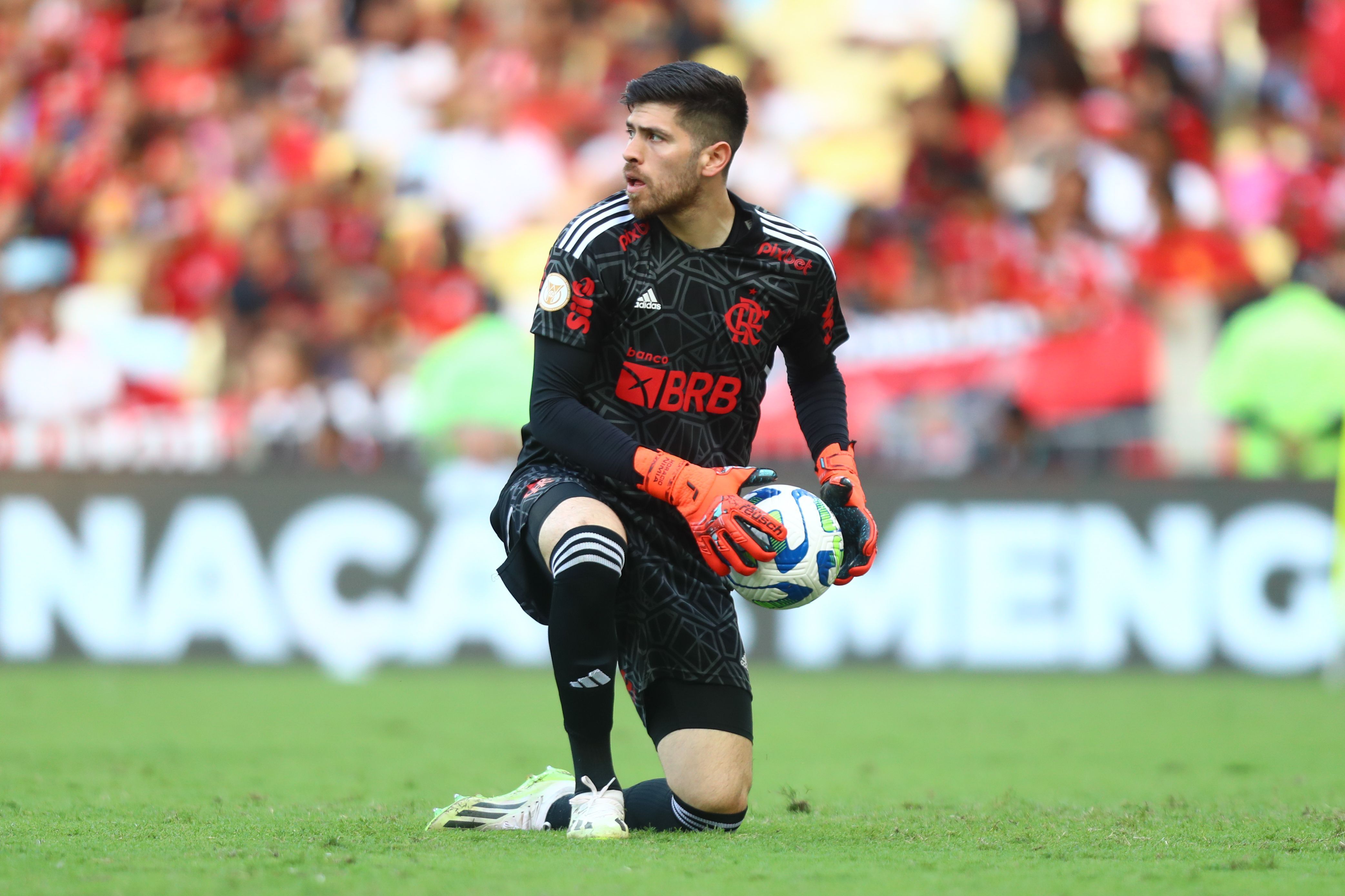 Goleiro do Flamengo vira a página e tira lições para decisivo duelo na Libertadores