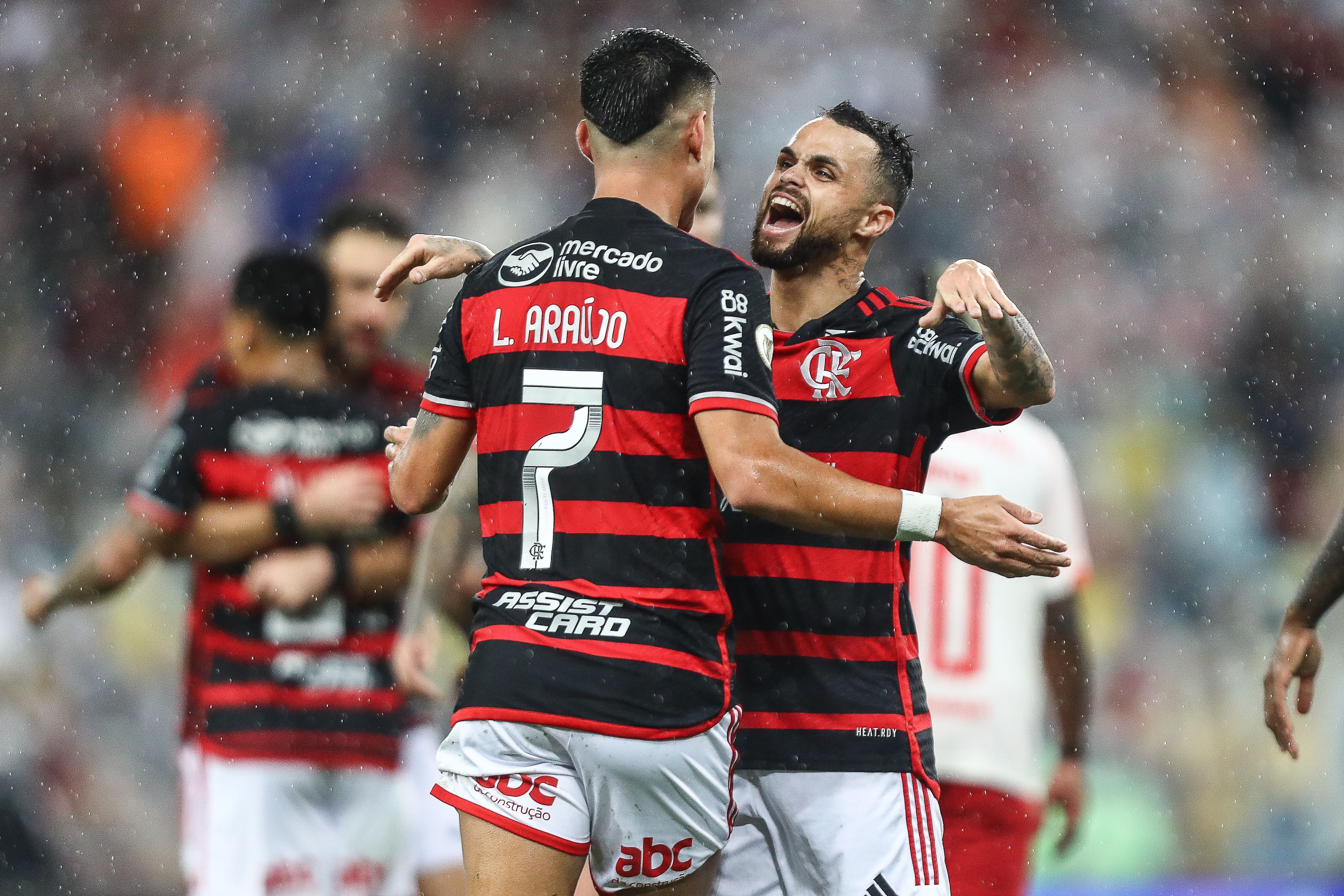 Michael tem impacto imediato e levanta astral do Flamengo
