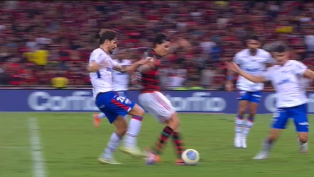 Flamengo 1x2 Fortaleza: CBF divulga áudio do VAR em lance de pênalti sofrido por Pedro