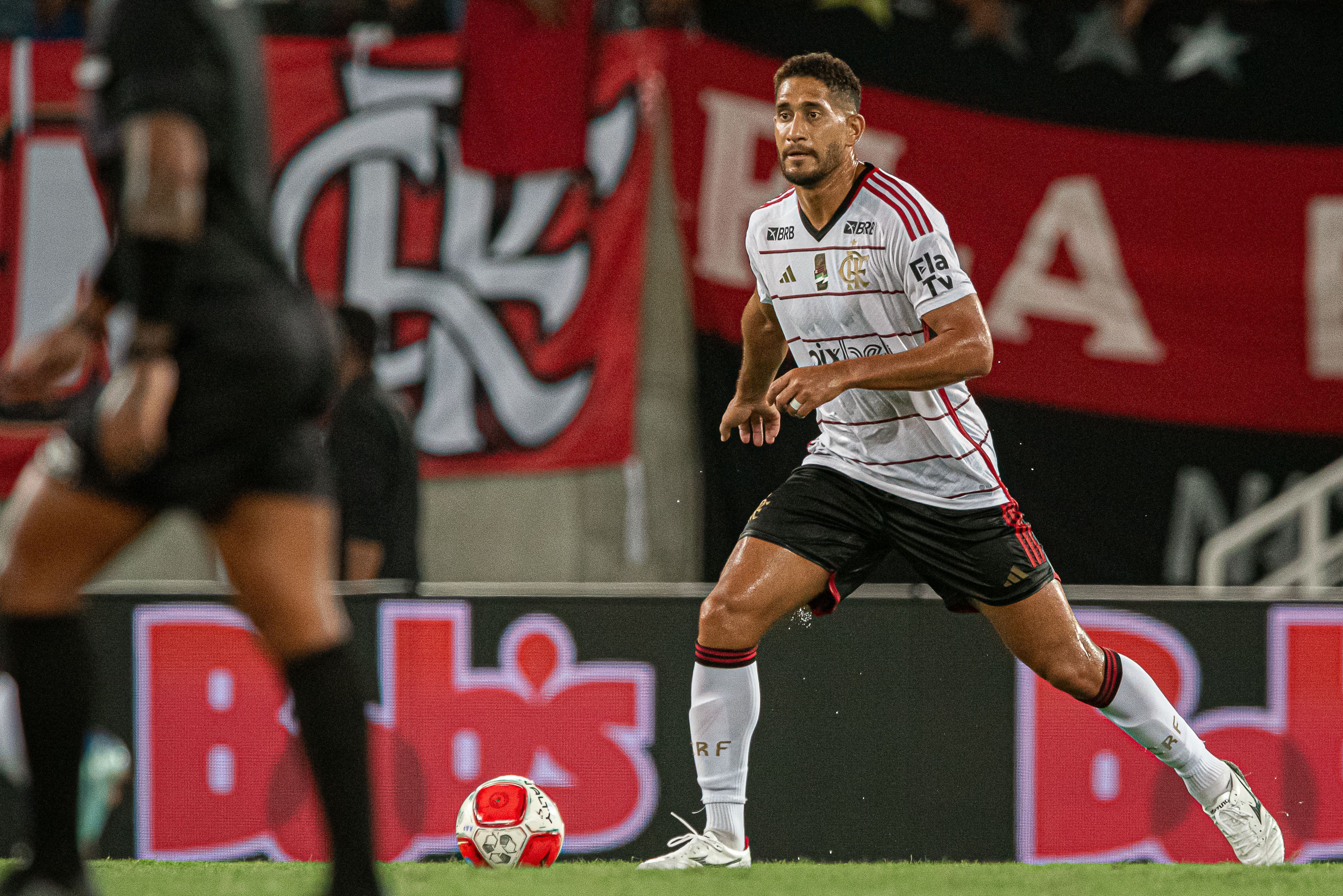 Sem espaço no Flamengo, Pablo será emprestado ao Botafogo