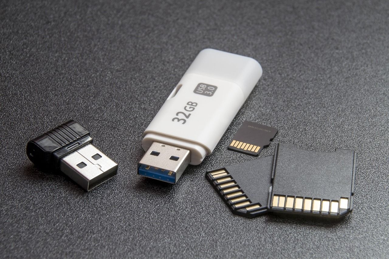 Chegou ao fim a era dos pen drives e cartões de memória USB: novas formas de armazenar informações