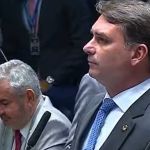 Flávio Bolsonaro diz que reunião de Marcos do Val com ex-presidente 'não configura crime'