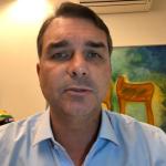 Flávio Bolsonaro diz que Lula 'parece bêbado' e culpa governo por falha em negociação com Trump