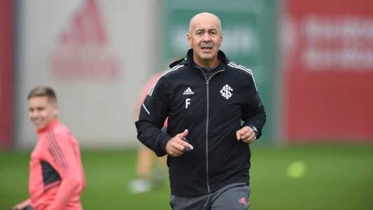 Flávio de Oliveira retorna ao Internacional após seis meses