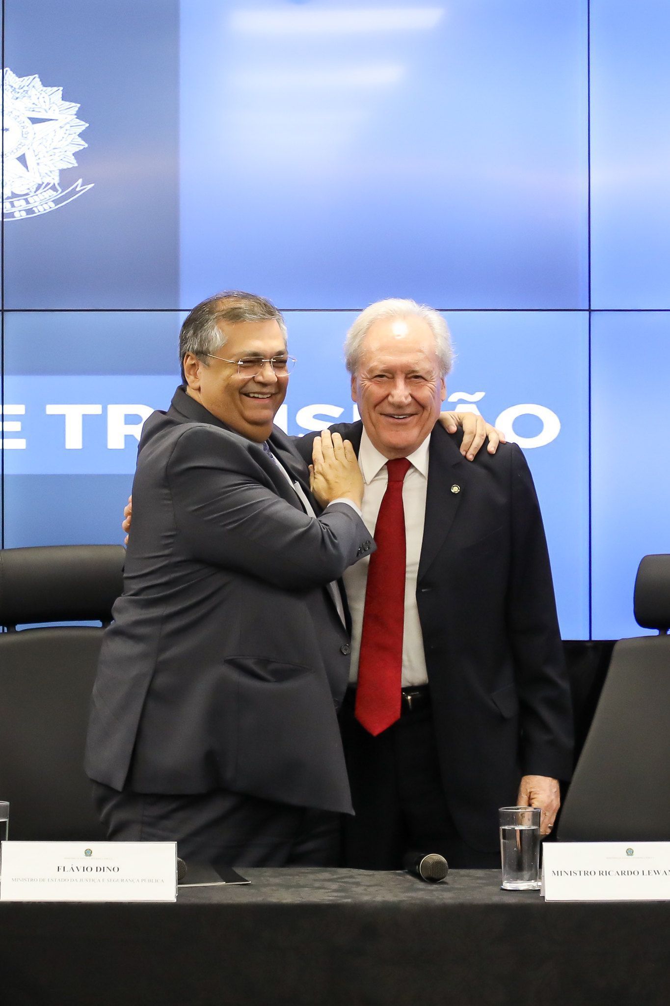 Flávio Dino se afasta da Justiça na terça-feira e reassume cadeira no Senado