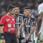 Foi pênalti? Márcio Rezende analisa lance de Atlético x América