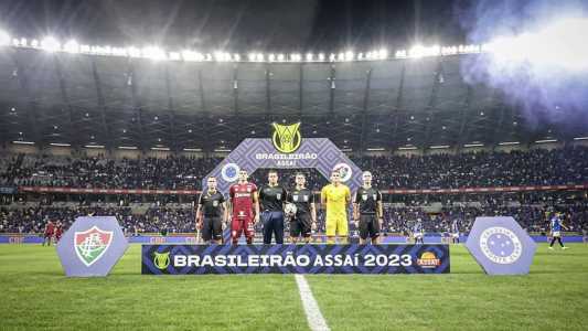 Flávio Rodrigues de Souza (Fifa-SP) foi o dono do apito no Mineirão