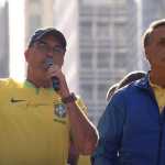 Flávio quer subir a rampa do Palácio do Planalto com Jair Bolsonaro, caso eleito