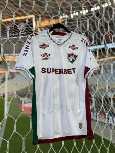 Fluminense escalado com muitas mudanças contra o Flamengo