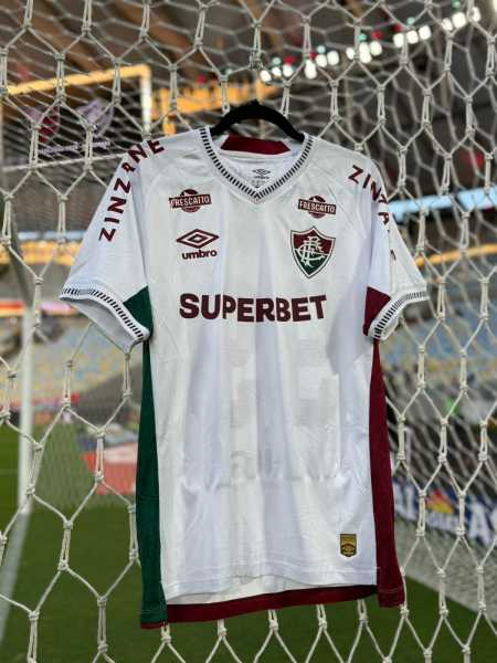 Fluminense escalado com muitas mudanças contra o Flamengo