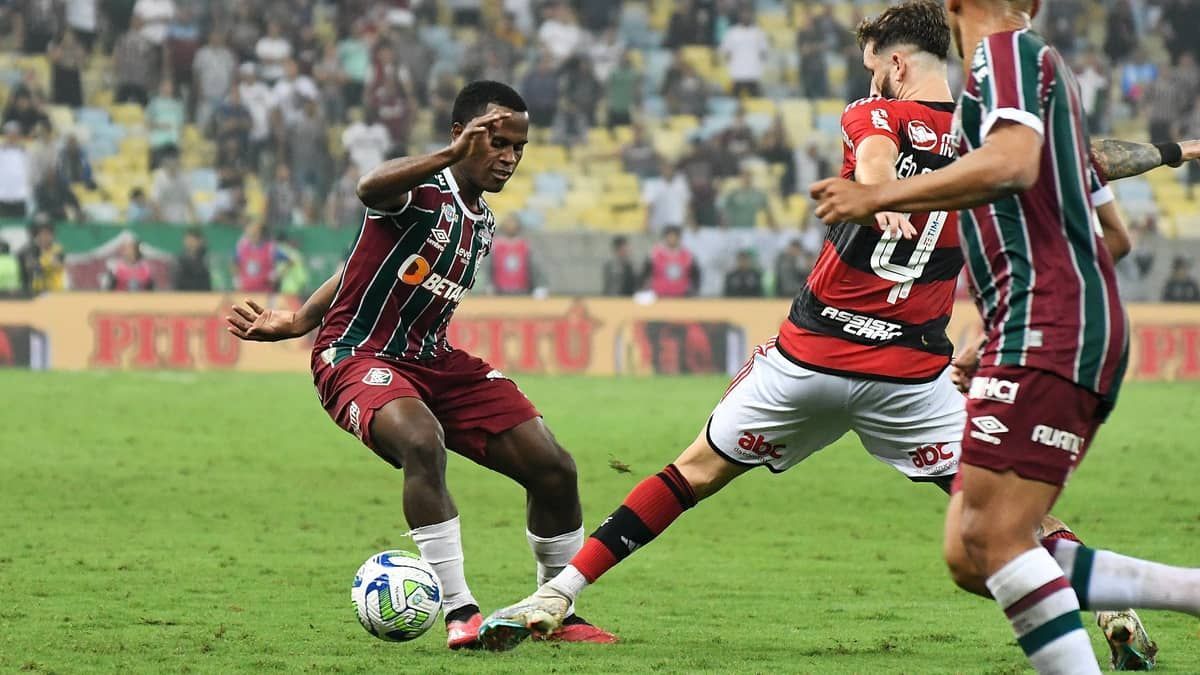 Fluminense e Flamengo estão escalados para o clássico no Brasileiro