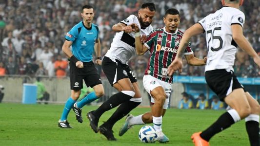 Fluminense e Olimpia se enfrentaram com um gramado bem ruim no Maracanã