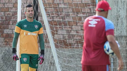 Fluminense esquece Campeonato Carioca e foca em estreia na Libertadores