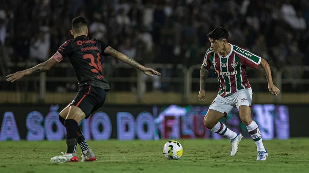 Fluminense e Athletico-PR defendem os 100% no Brasileirão