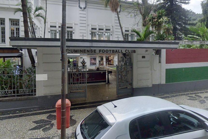 Torcedores invadem sede do Fluminense no Rio de Janeiro