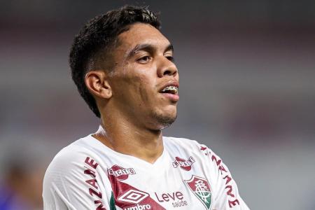 Paulo Baya comemora gol pelo Fluminense