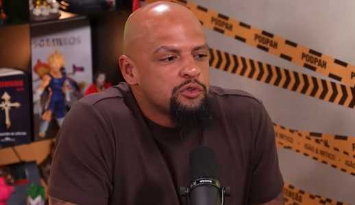 Felipe Melo em participação no 'PodPah'
