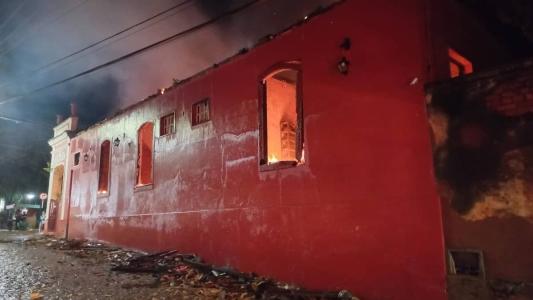 Fogo começou no início da madrugada