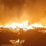 Incêndio destrói 150 moradias de madeira em comunidade de Santos